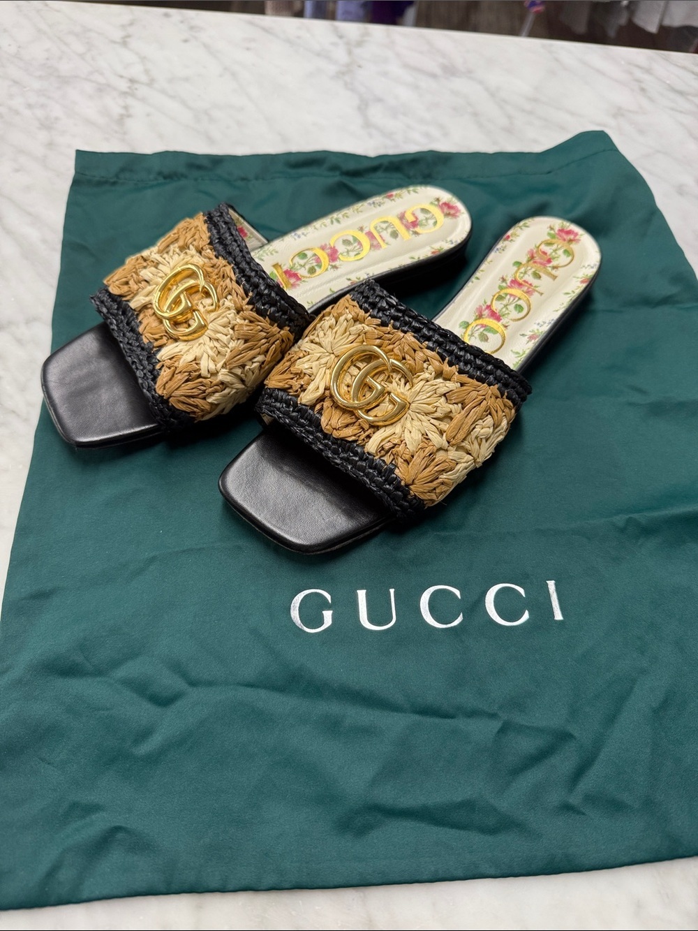 Gucci Jolie Raffia Crochet Flower Slide Sandal Size 37.5